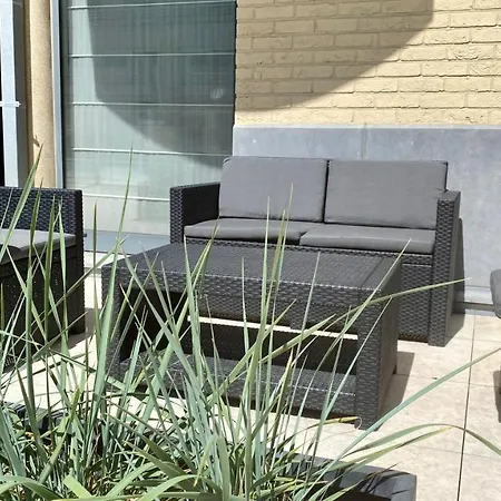 Deluxe With Shared Pool * أوستيند