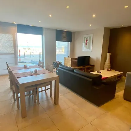 Apartment Deluxe With Shared Pool Ostende