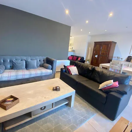 Deluxe With Shared Pool * Ostenda