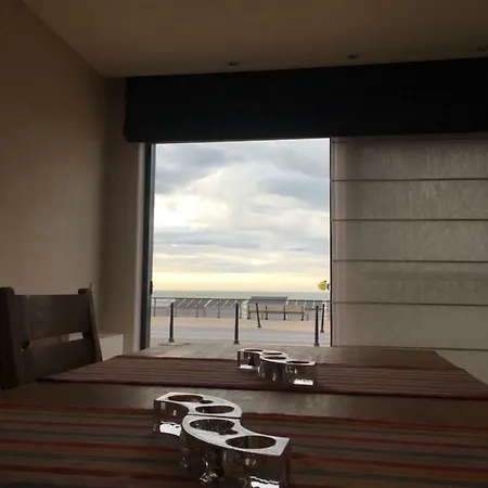 Deluxe With Shared Pool * Ostenda